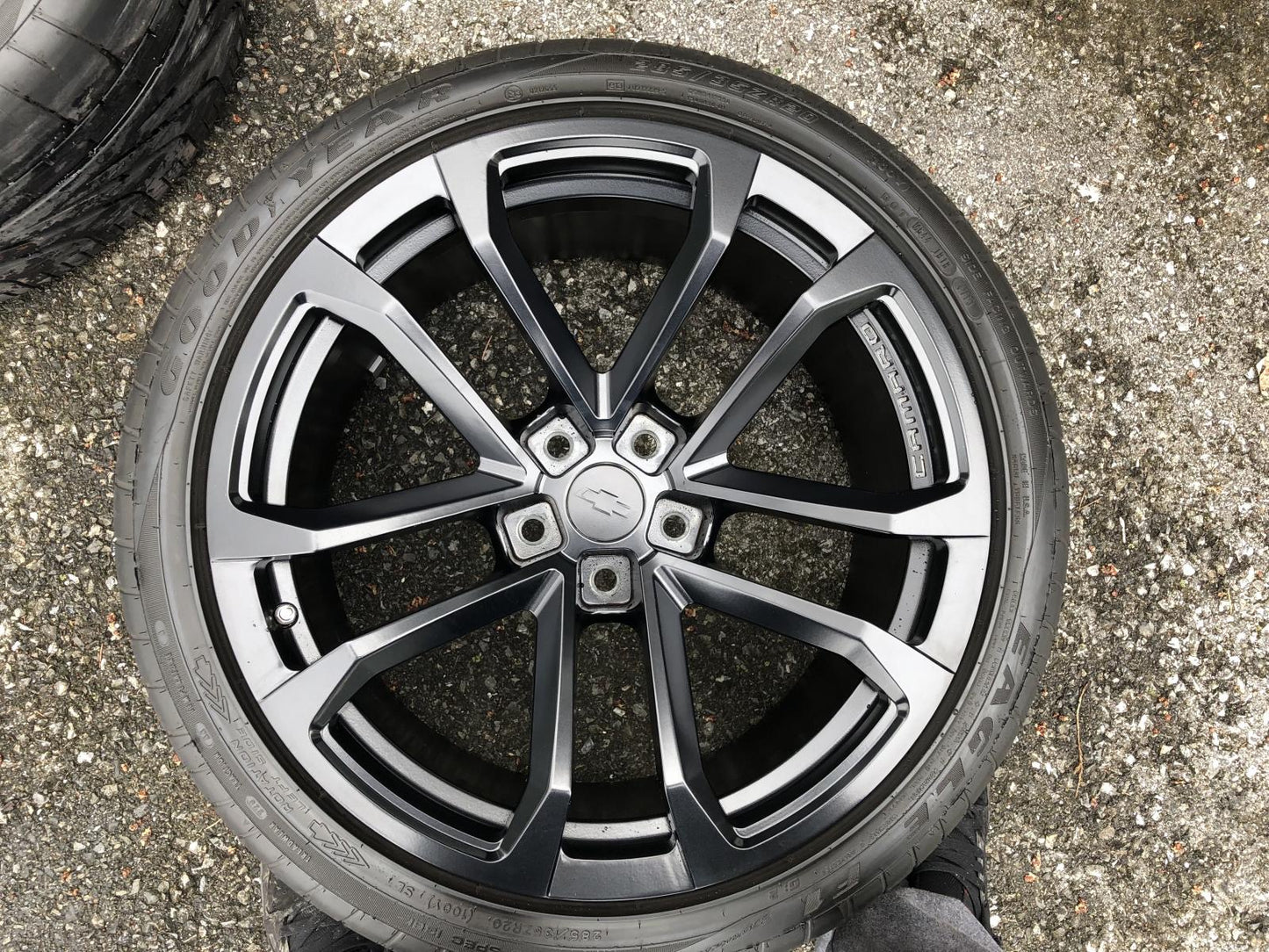Genuine Chevrolet Camaro ZL1 20” Wheel & Tire Set
